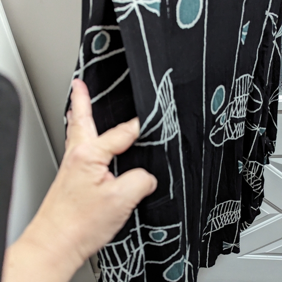 - Vasna Lagenlook dress. Gauze like rayon material. size Medium. Fish patt… - Picture 9 of 10